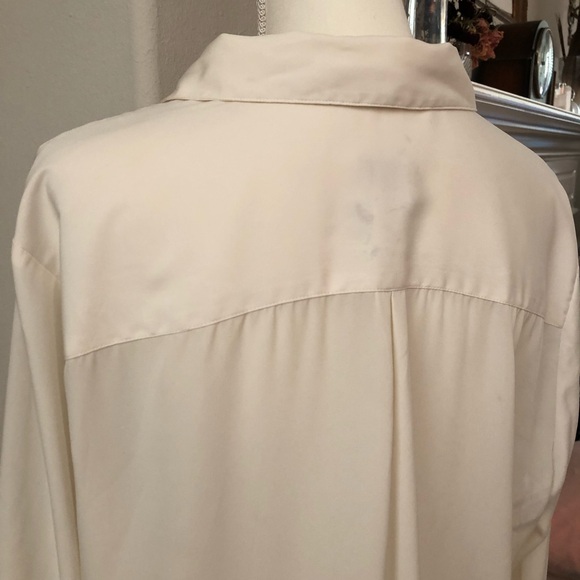 Chico’s Ivory Cream Blouse Button Front Pocket - Picture 5 of 10